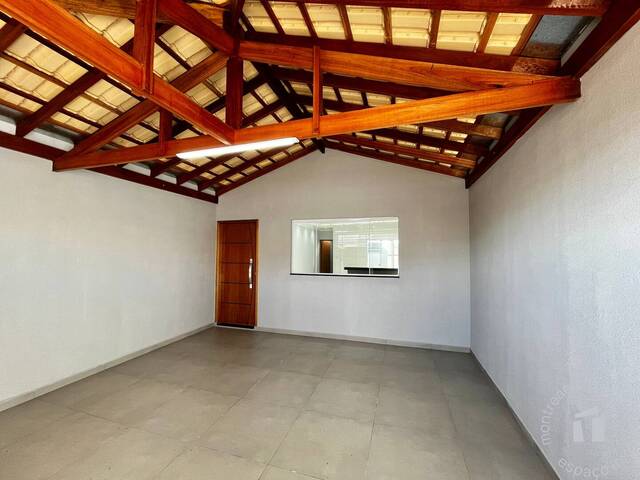 #13 - Casa para Compra em Botucatu - SP - 2