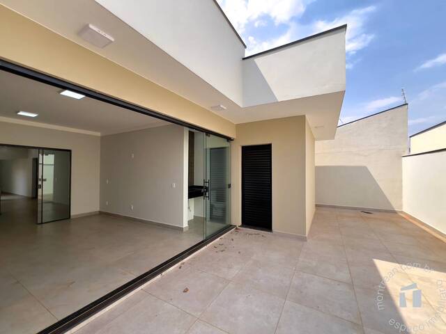 #20 - Casa para Compra em Botucatu - SP - 2
