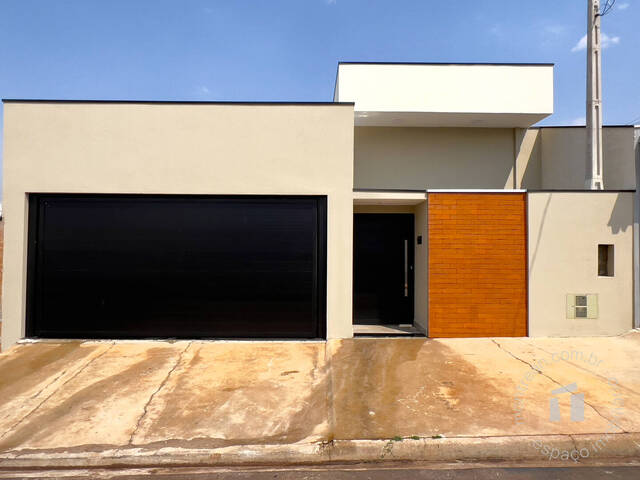 #20 - Casa para Compra em Botucatu - SP - 1