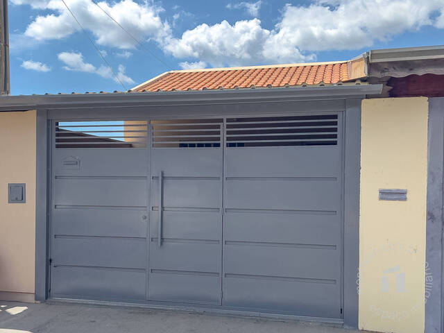 #54 - Casa para Compra em Botucatu - SP - 2