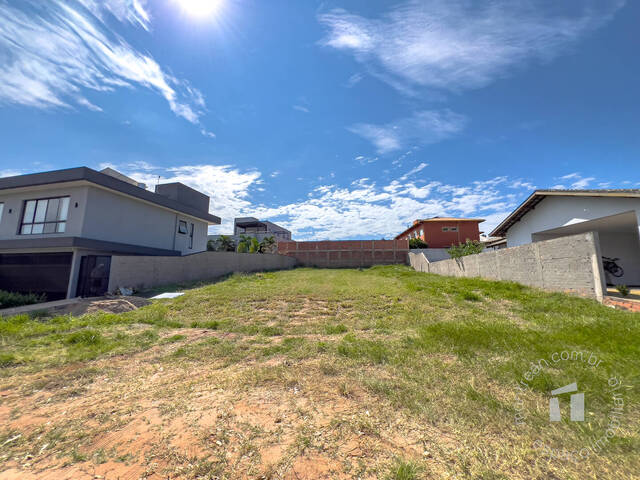 #100 - Terreno em condomínio para Compra em Botucatu - SP - 1
