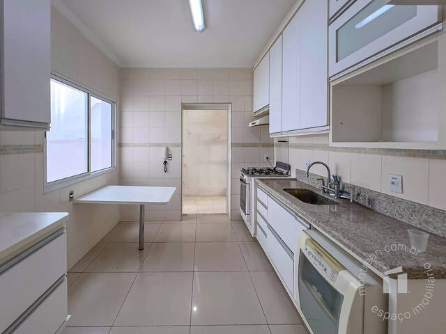 #106 - Sobrado para Compra em Botucatu - SP - 3