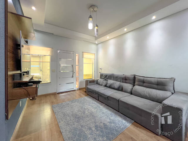#107 - Casa para Compra em Botucatu - SP - 2
