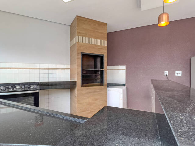 #107 - Casa para Compra em Botucatu - SP - 3