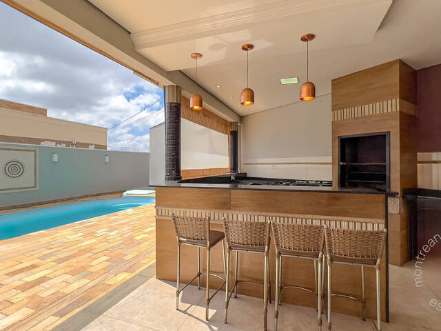 #107 - Casa para Compra em Botucatu - SP