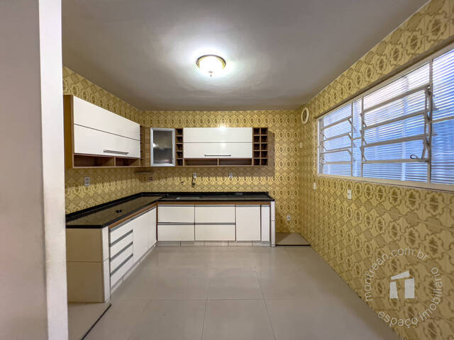 #113 - Casa para Compra em Botucatu - SP - 2