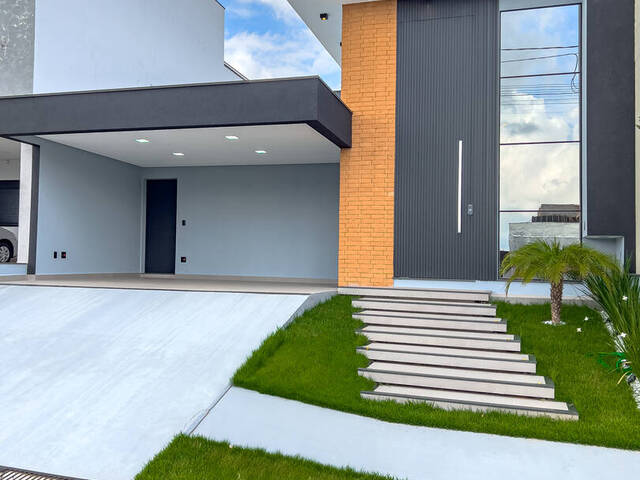 #115 - Casa para Compra em Botucatu - SP - 2