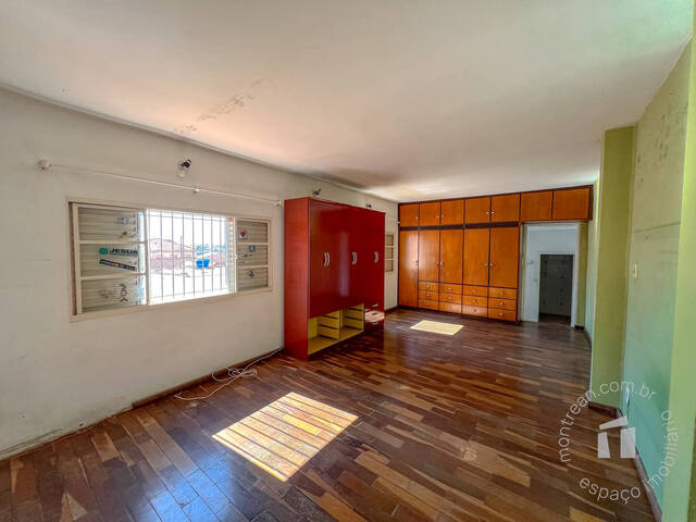 #126 - Sobrado para Compra em Botucatu - SP - 2