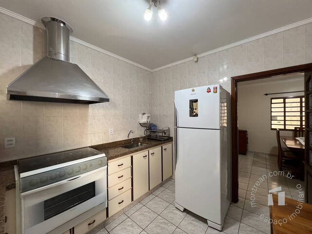 #129 - Casa para Compra em Botucatu - SP - 2