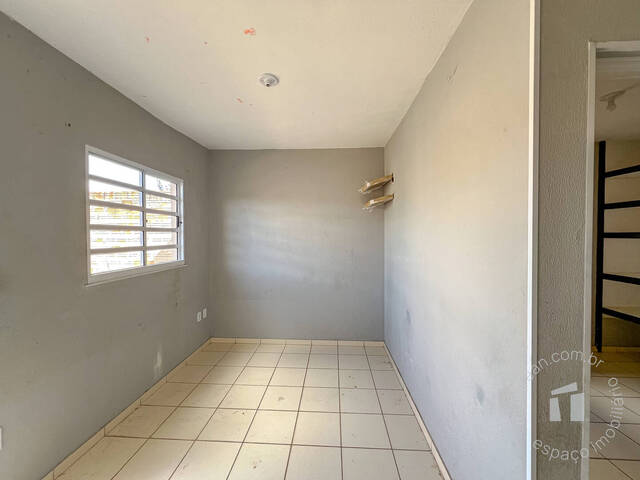 #131 - Casa para Compra em Botucatu - SP - 2