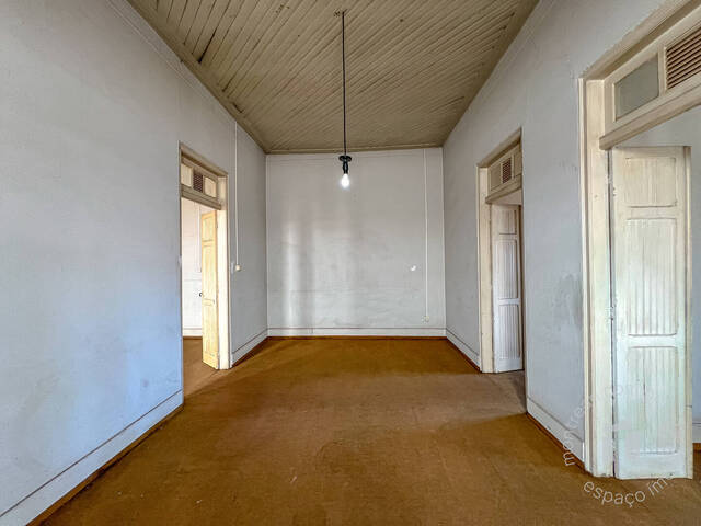 Prédio comercial para Compra em Botucatu - 4