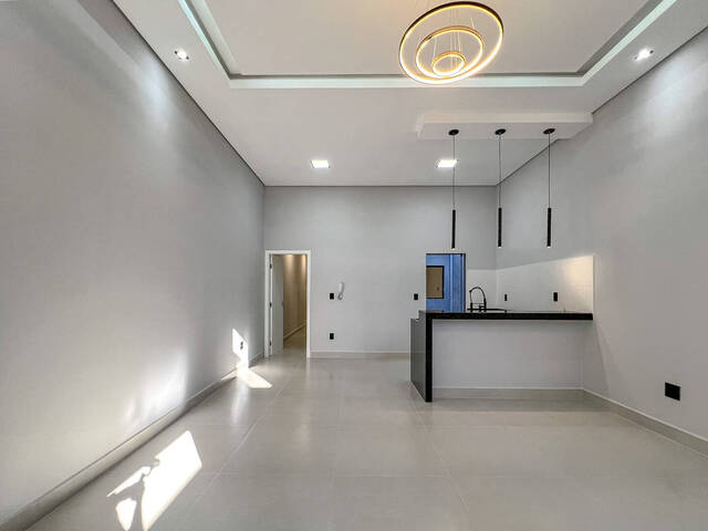 #13 - Casa para Compra em Botucatu - SP - 2