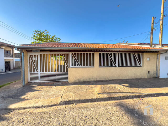#158 - Casa para Compra em Botucatu - SP - 2