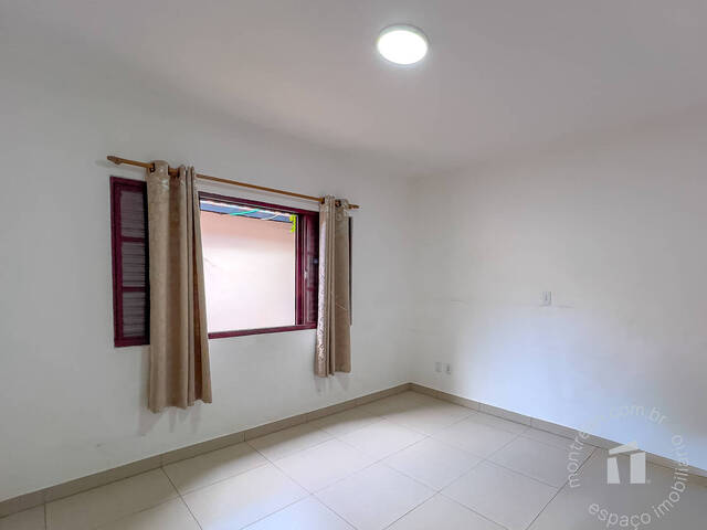 Casa para Compra em Botucatu - 5
