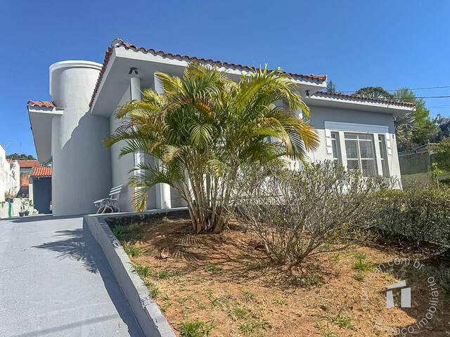 #179 - Casa para Compra em Botucatu - SP - 2