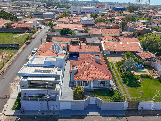 #179 - Casa para Compra em Botucatu - SP - 1