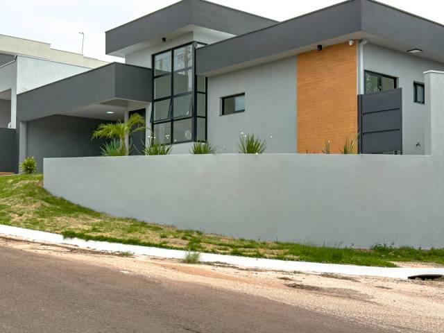 #186 - Casa para Compra em Botucatu - SP - 1