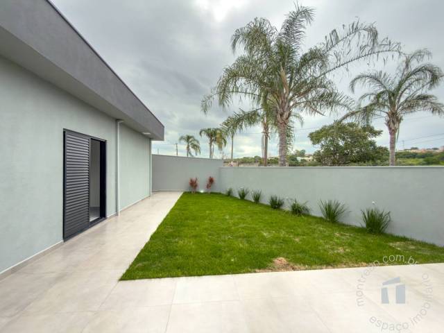 #186 - Casa para Compra em Botucatu - SP - 2