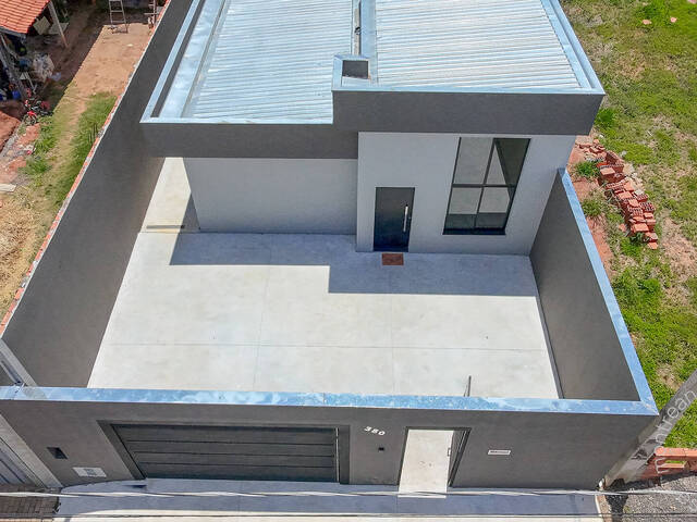 #195 - Casa para Compra em Botucatu - SP - 2