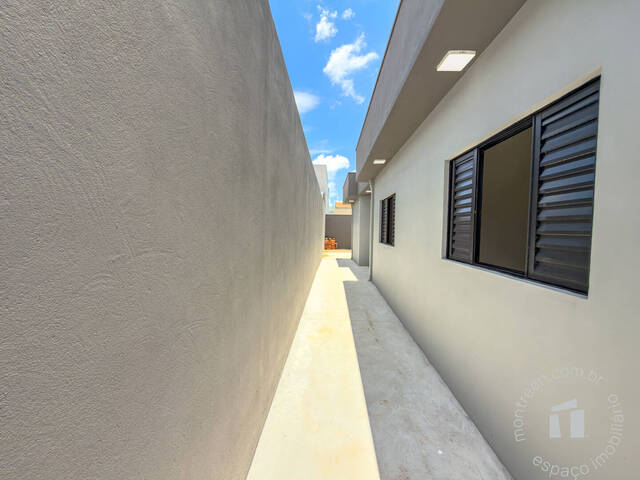 Casa para Compra em Botucatu - 4