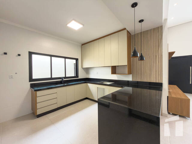 #19 - Casa para Compra em Botucatu - SP - 3