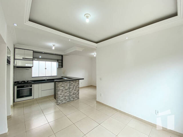 #204 - Casa para Compra em Botucatu - SP - 2