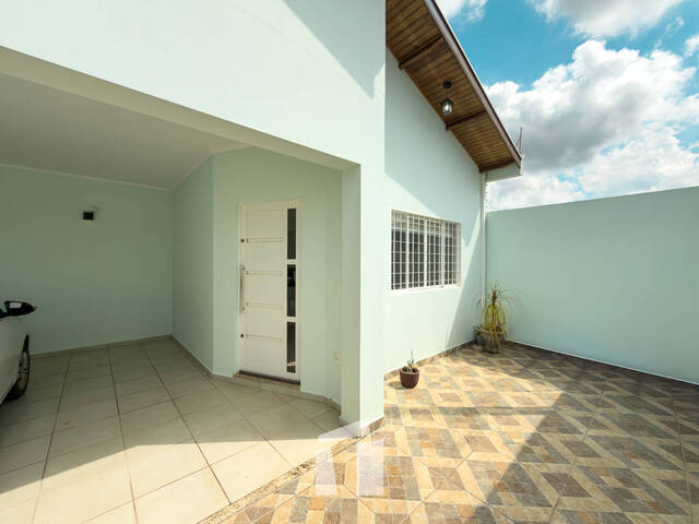 #208 - Casa para Compra em Botucatu - SP - 1
