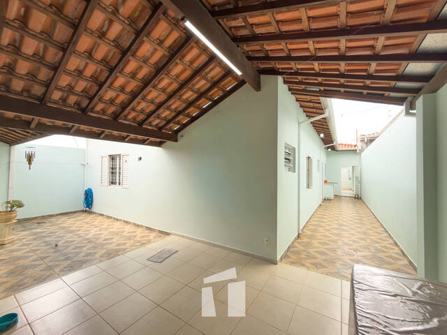 #208 - Casa para Compra em Botucatu - SP - 2