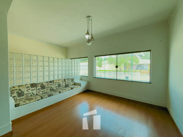 #209 - Sobrado para Compra em Botucatu - SP - 1