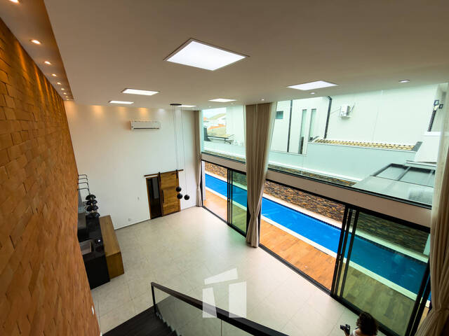 #214 - Casa em condomínio para Compra em Botucatu - SP