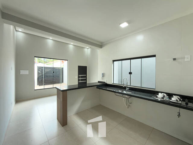 Casa para Compra em Botucatu - 4