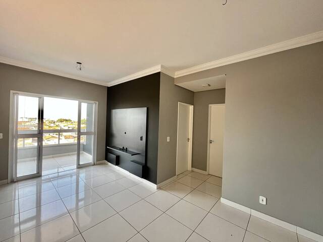 Apartamento para Compra em Botucatu - 2