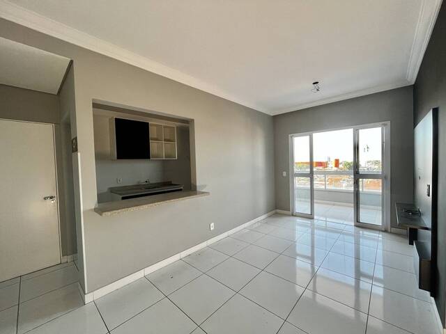 Apartamento para Compra em Botucatu - 3