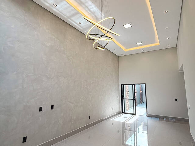 Casa para Compra em Botucatu - 5