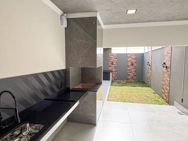 Casa para Compra em Botucatu - 2