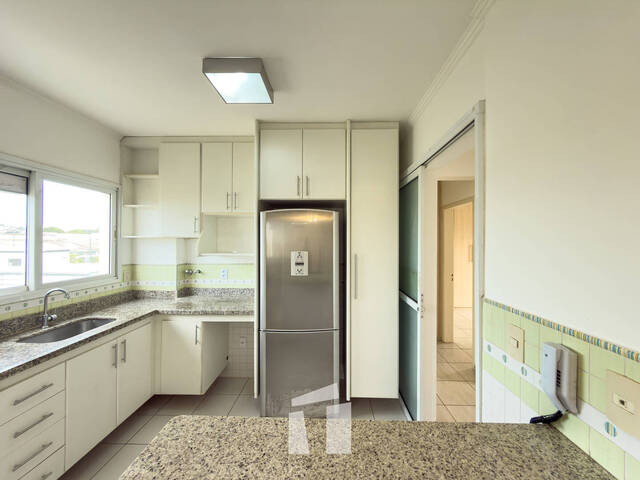 Apartamento para Compra em Botucatu - 2