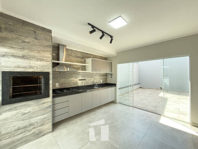 #233 - Casa para Compra em Botucatu - SP - 3