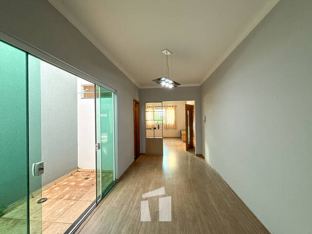 #235 - Casa para Compra em Botucatu - SP - 3