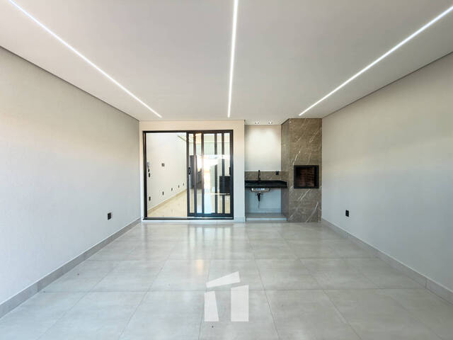 Casa para Compra em Botucatu - 4