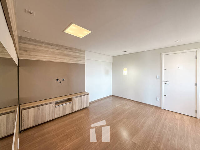 Apartamento para Compra em Botucatu - 2