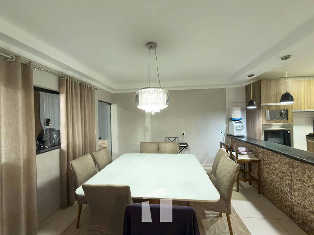 Casa para Compra em Botucatu - 5