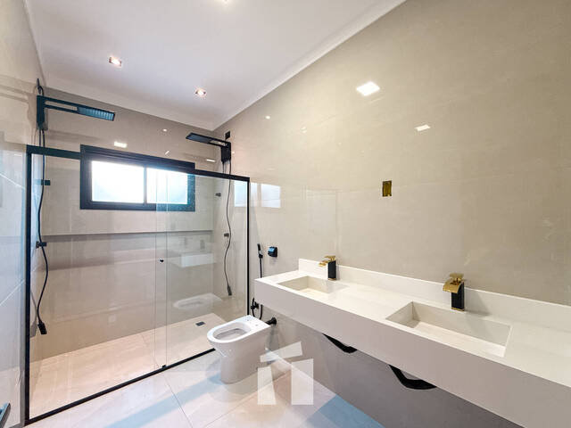 Casa para Compra em Botucatu - 2