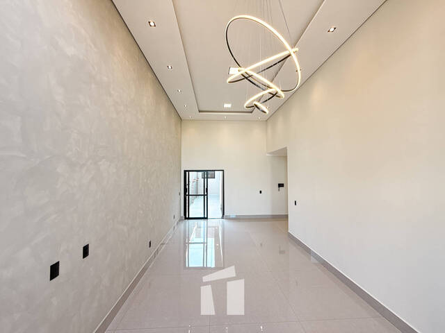 Casa para Compra em Botucatu - 4