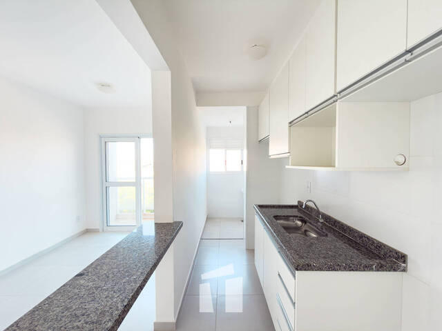 Apartamento para Compra em Botucatu - 2