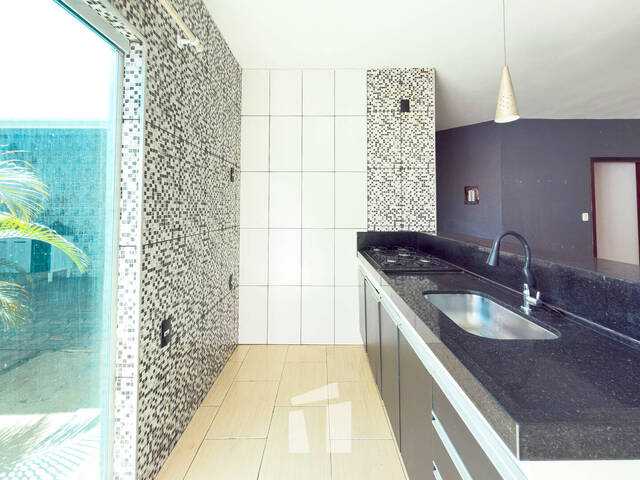 Casa para Compra em Botucatu - 4