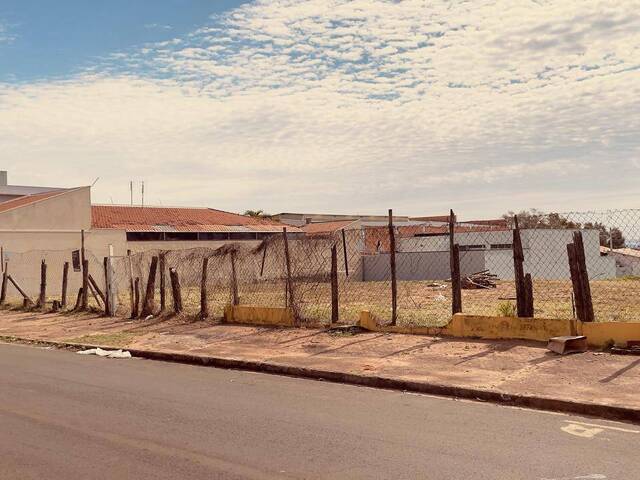 #254 - Terreno para Compra em Botucatu - SP - 1