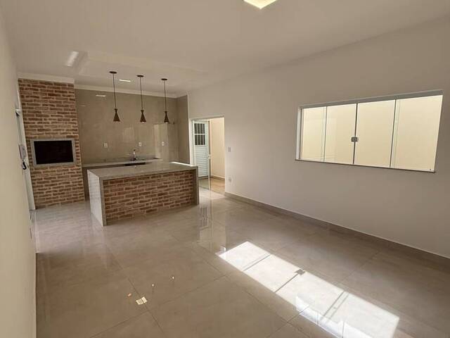#255 - Casa para Compra em Botucatu - SP - 3
